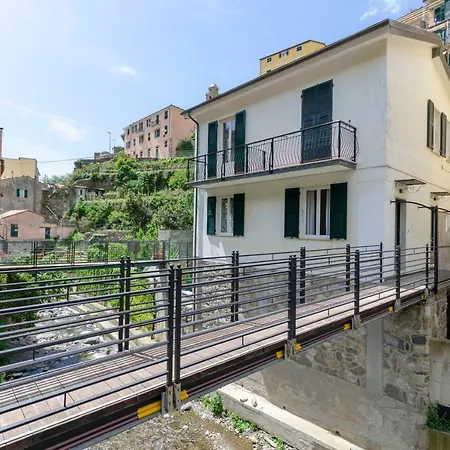 Joivy Charming House For 12, With Patio In Vernazza