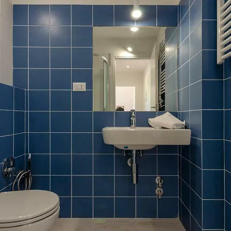 Joivy Charming House For 12, With Patio In