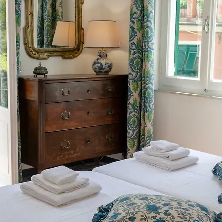 Joivy Charming House For 12, With Patio In