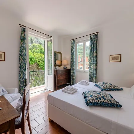Joivy Charming House For 12, With Patio In * Vernazza